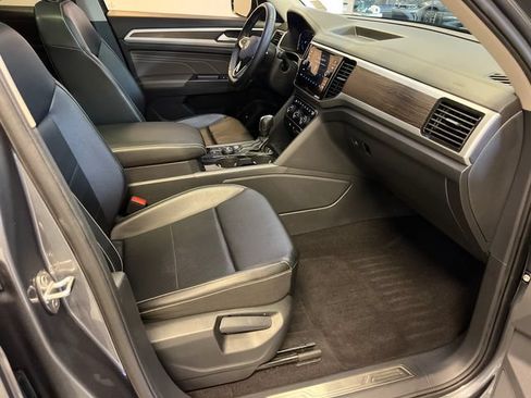 Certified 2022 Volkswagen Atlas SE AWD/4WD image 11