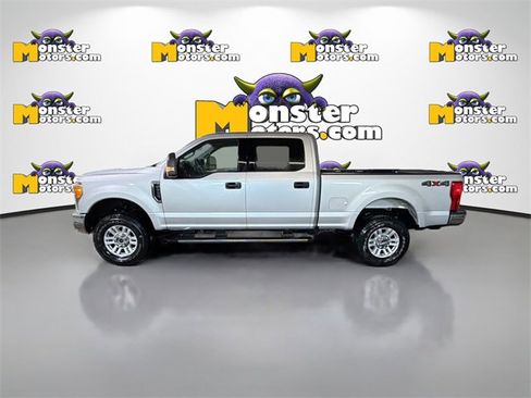 Used 2017 Ford F250 XLT w/ Snow Plow Prep Package image 7