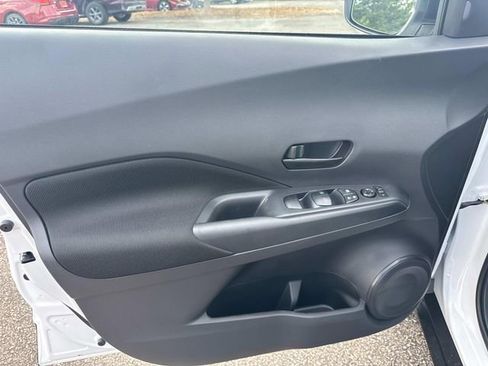 New 2025 Nissan Kicks Play S image 23