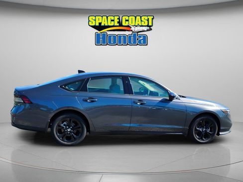 New 2025 Honda Accord SE image 10