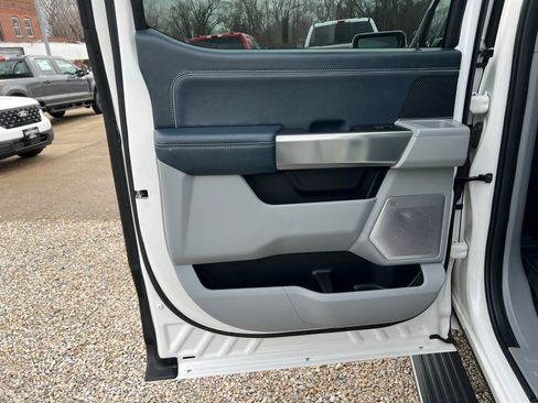 Used 2023 Ford F150 Limited image 16