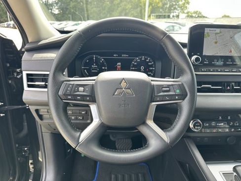 Used 2023 Mitsubishi Outlander SEL image 29