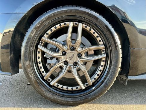 Used 2018 Ford Mustang GT w/ Black Accent Pkg image 26