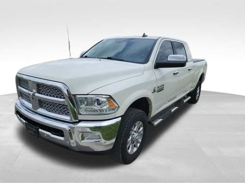 Used 2016 RAM 2500 Laramie w/ Convenience Group AWD/4WD image 8