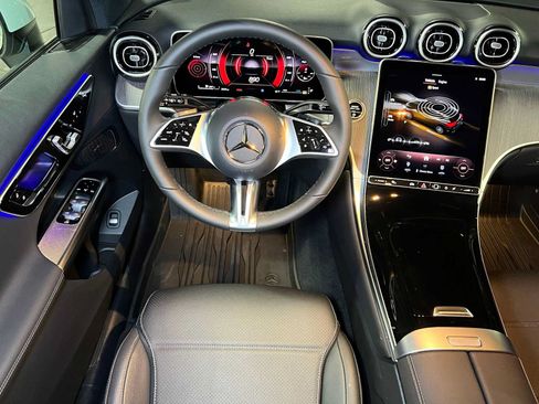 Used 2026 Mercedes-Benz GLC 300 4MATIC image 44