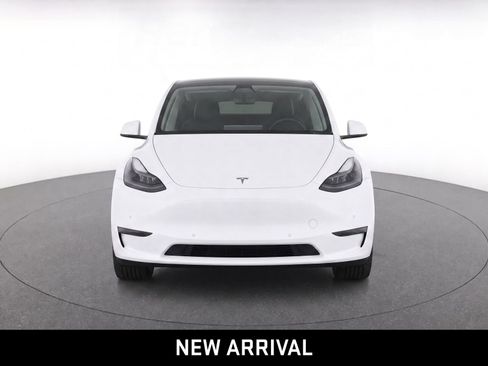 Used 2022 Tesla Model Y Long Range AWD/4WD image 5