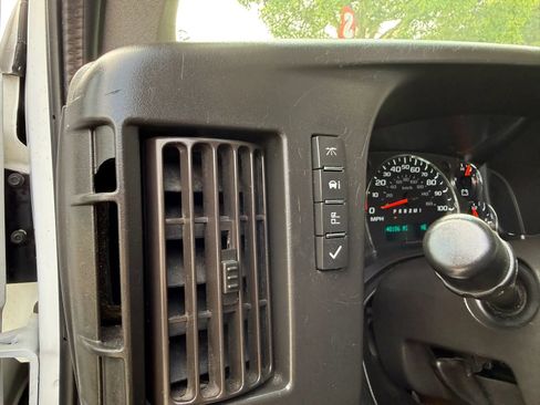 Used 2020 Chevrolet Express 2500 Extended w/ Driver Convenience Package RWD image 26