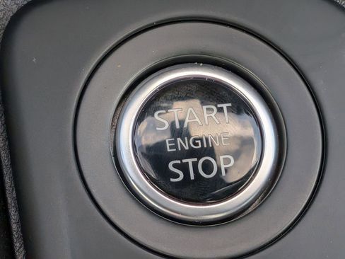 Used 2025 Nissan Sentra S image 15