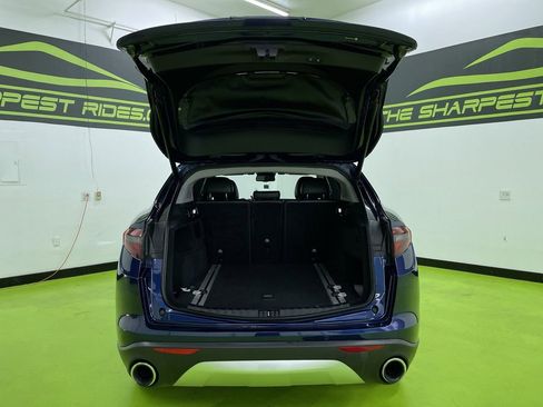 Used 2018 Alfa Romeo Stelvio w/ Cold Weather Package image 9