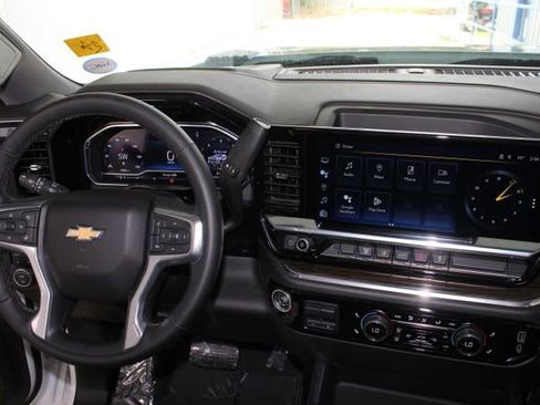 Used 2024 Chevrolet Silverado 2500 LT image 23