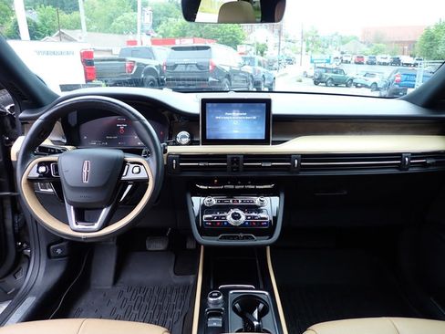 Used 2021 Lincoln Corsair Reserve AWD/4WD image 19