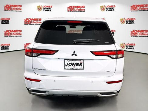 Used 2024 Mitsubishi Outlander SE Black Edition AWD/4WD image 15