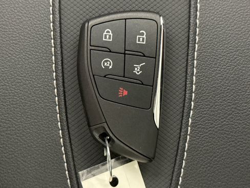 Used 2024 Chevrolet Traverse RS AWD/4WD image 26