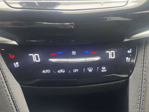 Used 2024 Cadillac XT6 Sport w/ Technology Package image 33