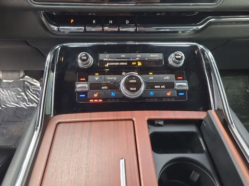 Used 2023 Lincoln Navigator Reserve image 25