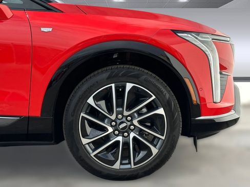 New 2026 Cadillac Optiq Sport 1 w/ LPO, Floor Liner Package image 10