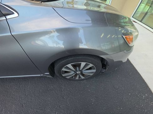 Used 2019 Nissan Sentra SV w/ Special Edition Package FWD image 16