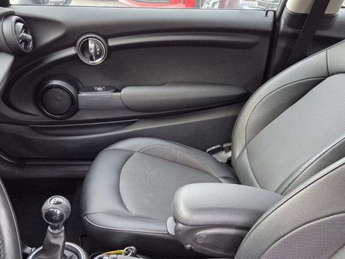 Used 2016 MINI Cooper 2-Door Hardtop image 14