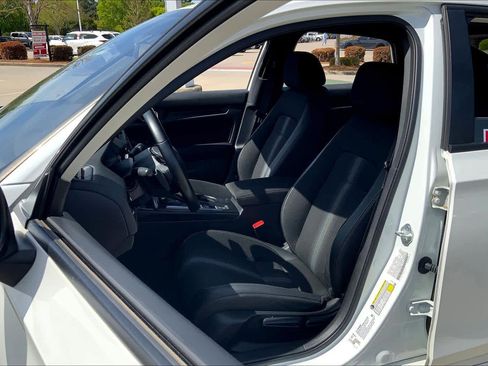 Used 2023 Honda Civic Sport image 8