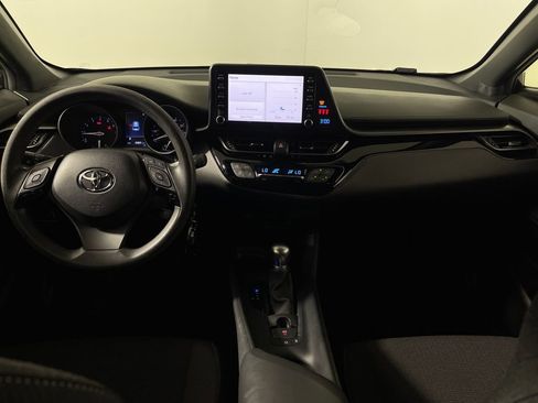 Used 2019 Toyota C-HR LE FWD image 14
