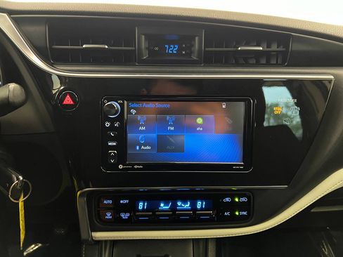 Used 2018 Toyota Corolla iM image 17