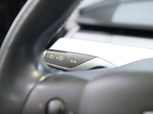 Used 2019 Tesla Model 3 Performance image 39