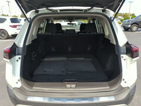 Certified 2023 Nissan Rogue SV AWD/4WD image 19