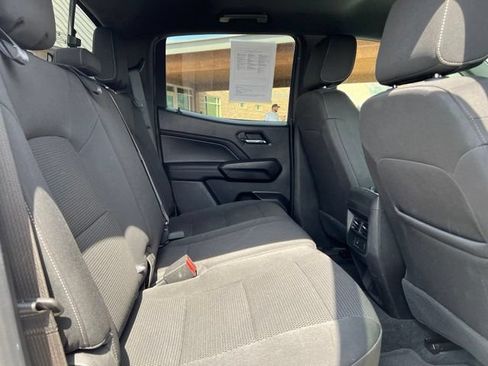 Used 2023 Chevrolet Colorado LT w/ LT Convenience Package II AWD/4WD image 17