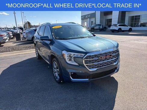 Used 2024 GMC Terrain Denali w/ Denali Premium Package image 3