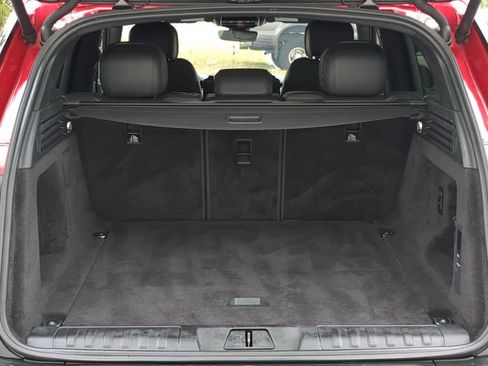 Used 2025 Land Rover Range Rover Sport SE image 37