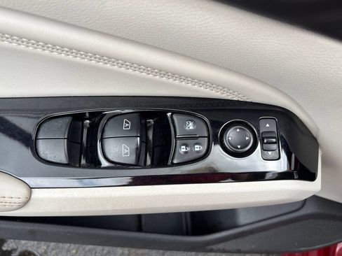 Used 2021 Nissan Altima 2.5 SL FWD image 8