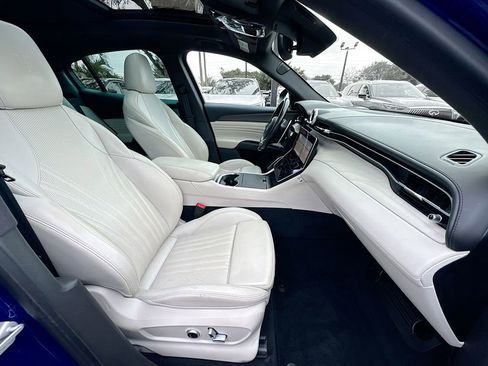 Used 2023 Maserati Grecale Modena image 31