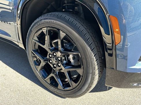 New 2026 Chevrolet Traverse RS image 8