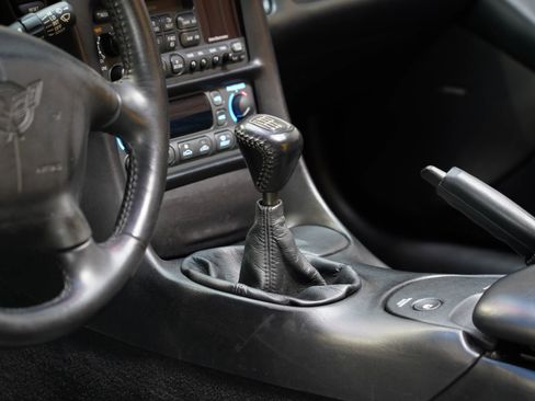 Used 2002 Chevrolet Corvette Convertible w/ Preferred Equipment Group2 image 49