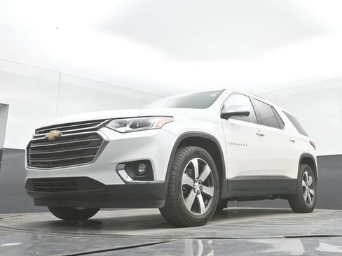 Used 2018 Chevrolet Traverse LT w/ LPO, Floor Liner Package FWD image 29