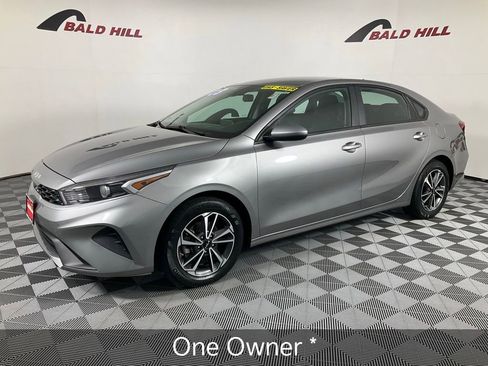 Certified 2023 Kia Forte LXS image 4