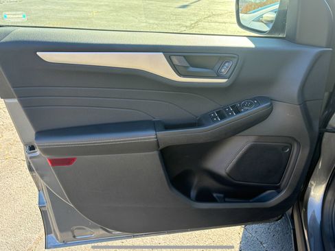 Used 2022 Ford Escape SE w/ Convenience Package image 10