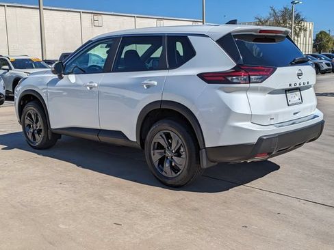 New 2026 Nissan Rogue SV FWD image 7