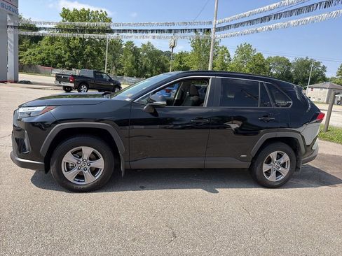 Used 2025 Toyota RAV4 XLE w/ Convenience Package AWD/4WD image 8