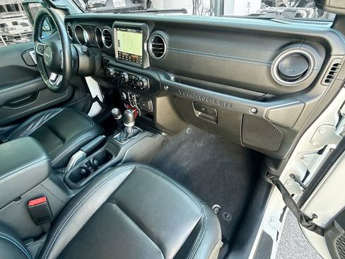 Used 2021 Jeep Wrangler Unlimited Rubicon 4xe w/ Steel Bumper Group image 33