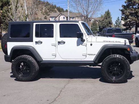 Used 2015 Jeep Wrangler Unlimited Rubicon w/ Connectivity Group AWD/4WD image 2