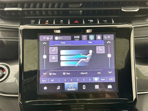 Used 2023 Jeep Grand Cherokee L Laredo image 14