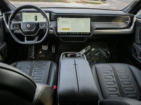 Used 2024 Rivian R1S Adventure Quad AWD/4WD image 28