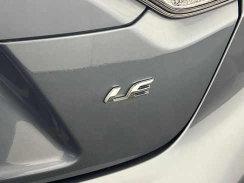 Used 2025 Toyota Corolla LE w/ LE Premium Package FWD image 28