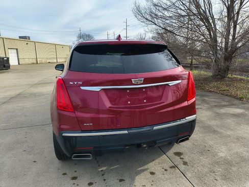 Used 2019 Cadillac XT5 Luxury image 2