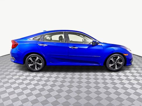 Used 2018 Honda Civic Touring image 11