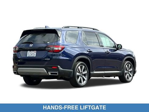 Certified 2024 Honda Pilot Touring image 6