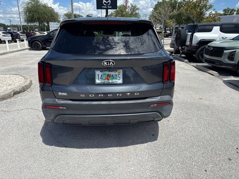 Used 2021 Kia Sorento LX FWD image 6