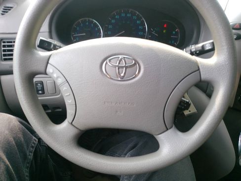 Used 2007 Toyota Sienna LE w/ LE Pkg 3 FWD image 33