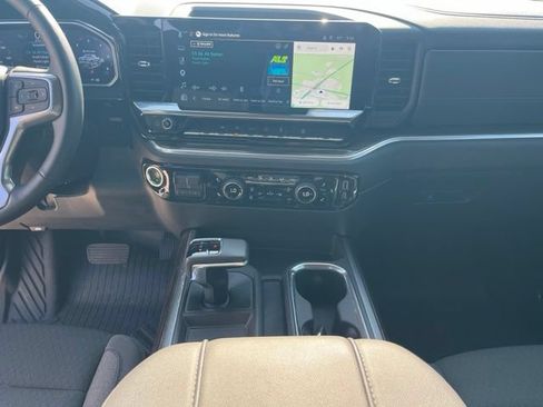 Used 2026 Chevrolet Silverado 1500 LT AWD/4WD image 9